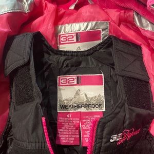 Weather/snow Suite Girl 4T